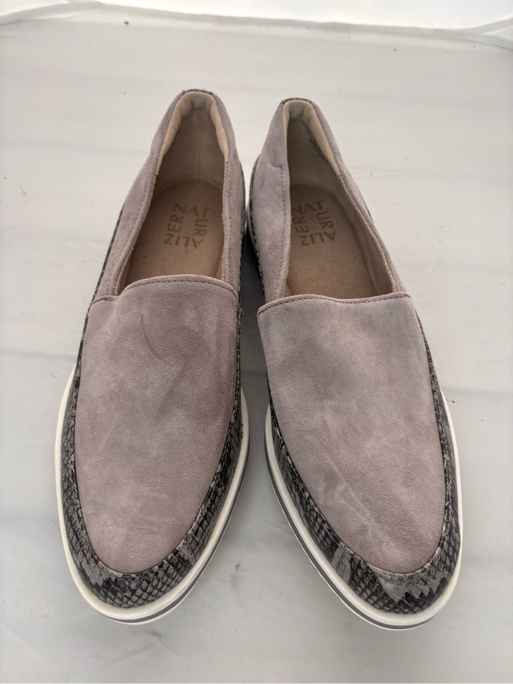 Naturalizer Women’s Slip-On Loafers Gray Suede w/ snake skin print trim size 8.5